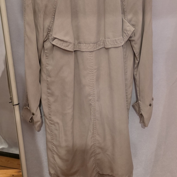 Babaton Light Brown Trench Coat - Picture 3 of 7